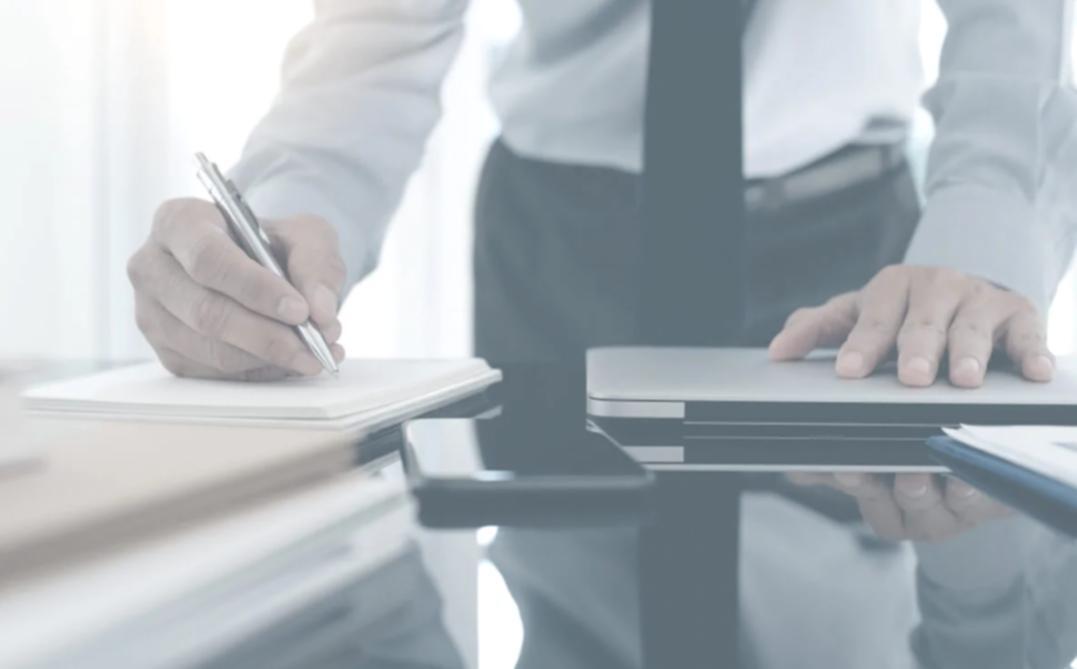 Individuelle Beratung und Besprechung von Finanzstrategien